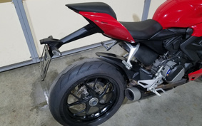 DUCATI STREETFIGHTER V2 2022 3F00