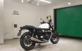 TRIUMPH STREET TWIN 2019
