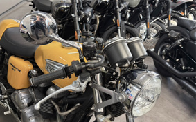 TRIUMPH THRUXTON 2006 TJ9042