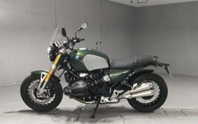 BMW R12 nine T 2025 0N01