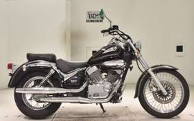 SUZUKI INTRUDER 250 LC 2025 VJ51A