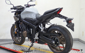 HONDA CB650R E-Clutch 2025 RH17