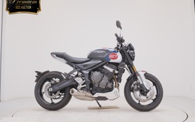TRIUMPH TRIDENT 660 2024