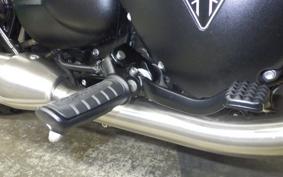TRIUMPH BONNEVILLE BOBBER 2022