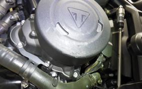 TRIUMPH TRIDENT 660 2023