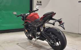 TRIUMPH STREET TRIPLE RS 2025