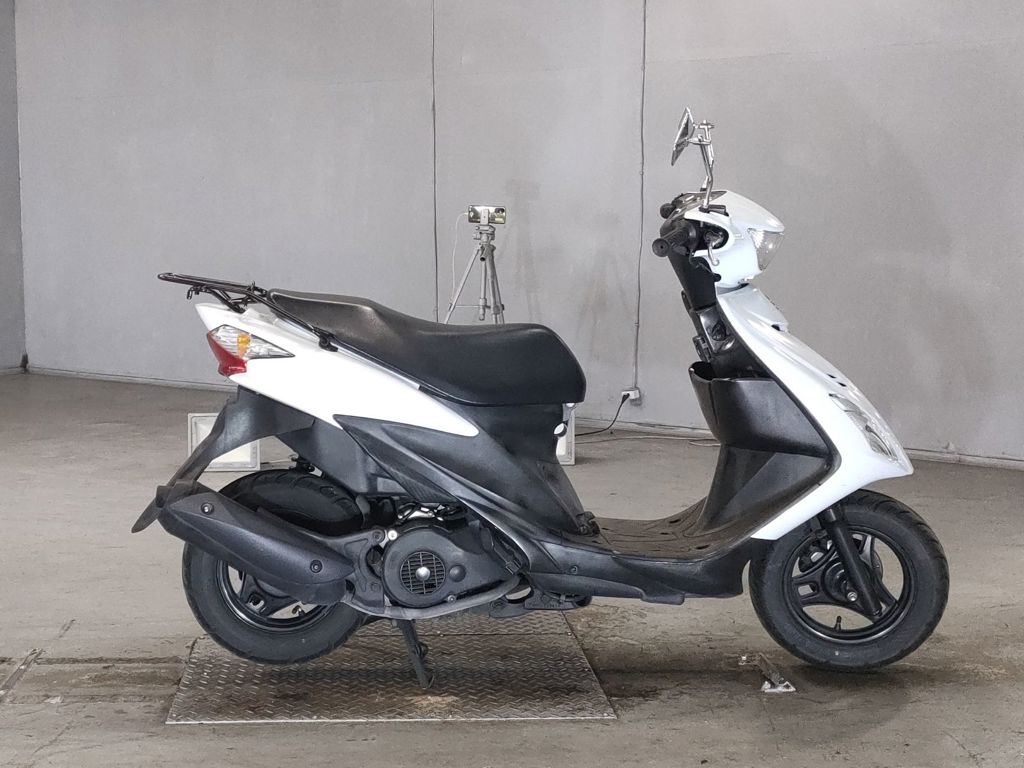 Фото Suzuki ADDRESS V125 с японского аукциона