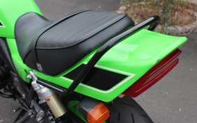 KAWASAKI ZRX400 2005 ZR400E
