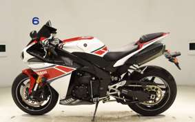 YAMAHA YZF-R1 2014