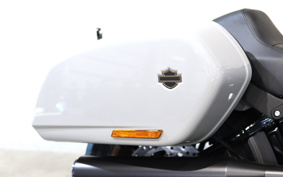 HARLEY FXLRST 2025 YXZ