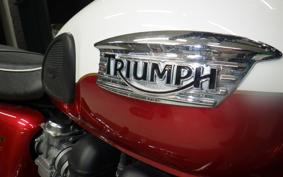 TRIUMPH BONNEVILLE T100 2013