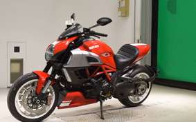 DUCATI DIAVEL 2013