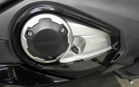 HONDA NM4 VULTUS -01 2019 RC82