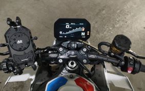 BMW M1000R 2023 0E81