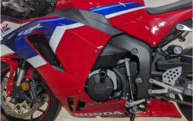 HONDA CBR600RR 2024 PC40