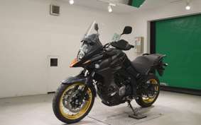 SUZUKI Vｽﾄﾛｰﾑ650XTA 2025 C733M