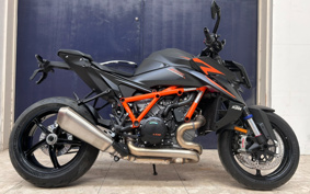 KTM 1390 SUPER DUKE R EVO V3940