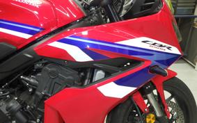 HONDA CBR650R E-Clutch 2025 RH17