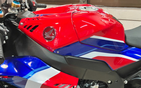 HONDA CBR1000RR-R FB SP 2023 SC82