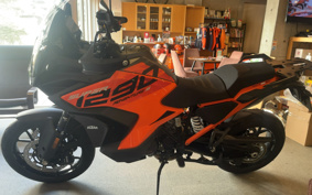 KTM 1290SUPERADO BENCH YAS 2025 V7940