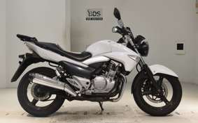 SUZUKI GSR250