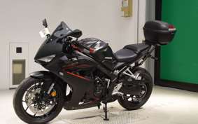 HONDA CB650R E-Clutch 2025 RH17