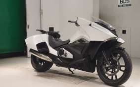 HONDA NM4 VULTUS -02 2015 RC82