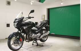 SUZUKI GSR250S 2017