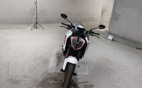 KTM 1290 SUPER  DUKE R 2018 V3940