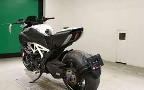 DUCATI DIAVEL AMG 2012