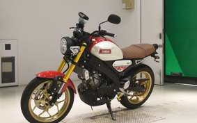 YAMAHA XSR155 2018