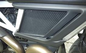 DUCATI DIAVEL Carbon 2014