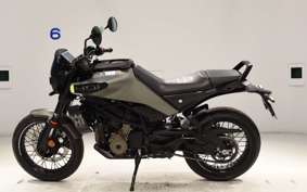 HUSQVARNA SVARTPILEN 401 2024