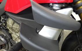 DUCATI STREETFIGHTER V4 S 2021