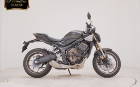 HONDA CB650R E-Clutch 2025 RH17