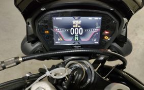 TRIUMPH STREET TRIPLE RS 2022 HDA554