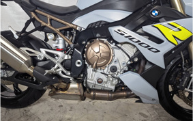 BMW S1000R 2022 0E51
