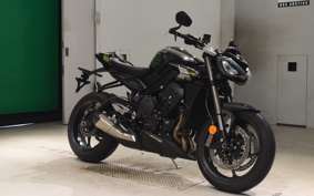 TRIUMPH STREET TRIPLE RS 2025