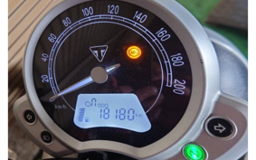 TRIUMPH  TRIUMPH  STREET  TWIN  2016 DAD74G