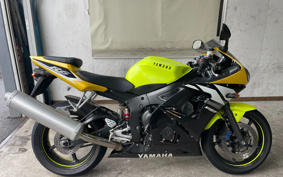 YAMAHA YZF-R6 2003 RJ05