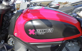 DUCATI SCRAMBLER ICON 2015