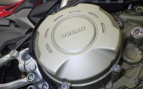 DUCATI STREETFIGHTER V4 S 2025