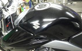 SUZUKI GSR250