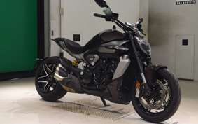 DUCATI XディアベルV4 2025