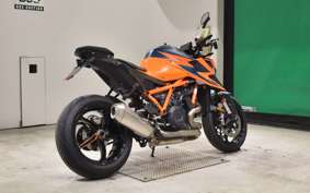 KTM 1290 SUPER DUKE R 2022