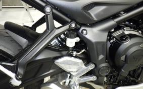TRIUMPH TRIDENT 660 2023