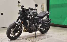 TRIUMPH TRIDENT 660 2023