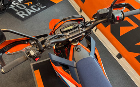 KTM 690 SMC R 2024 LSV40