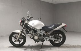 HONDA VTR 250 MC33