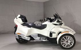 BRP CAN-AM SPIDER RT ..